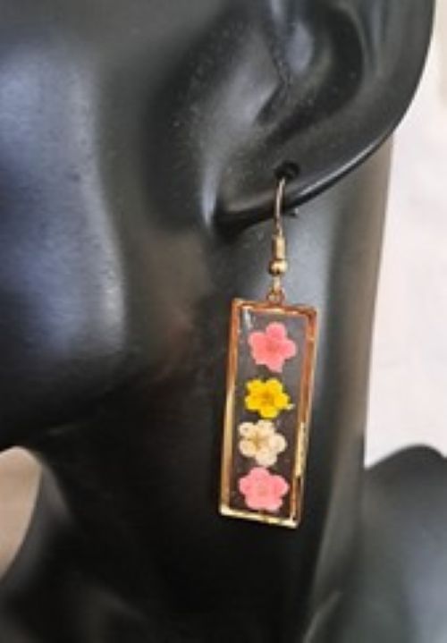Dart Natural Dried Flowers Drop Earrings