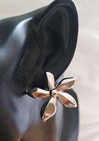 Kentucky 6 Stainless Steel Flower Stud Earrings