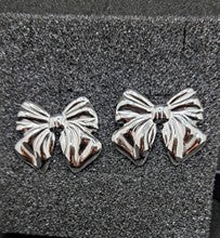 Maine Ribbon Bow Stainless Steel Ribbon Stud Earrings